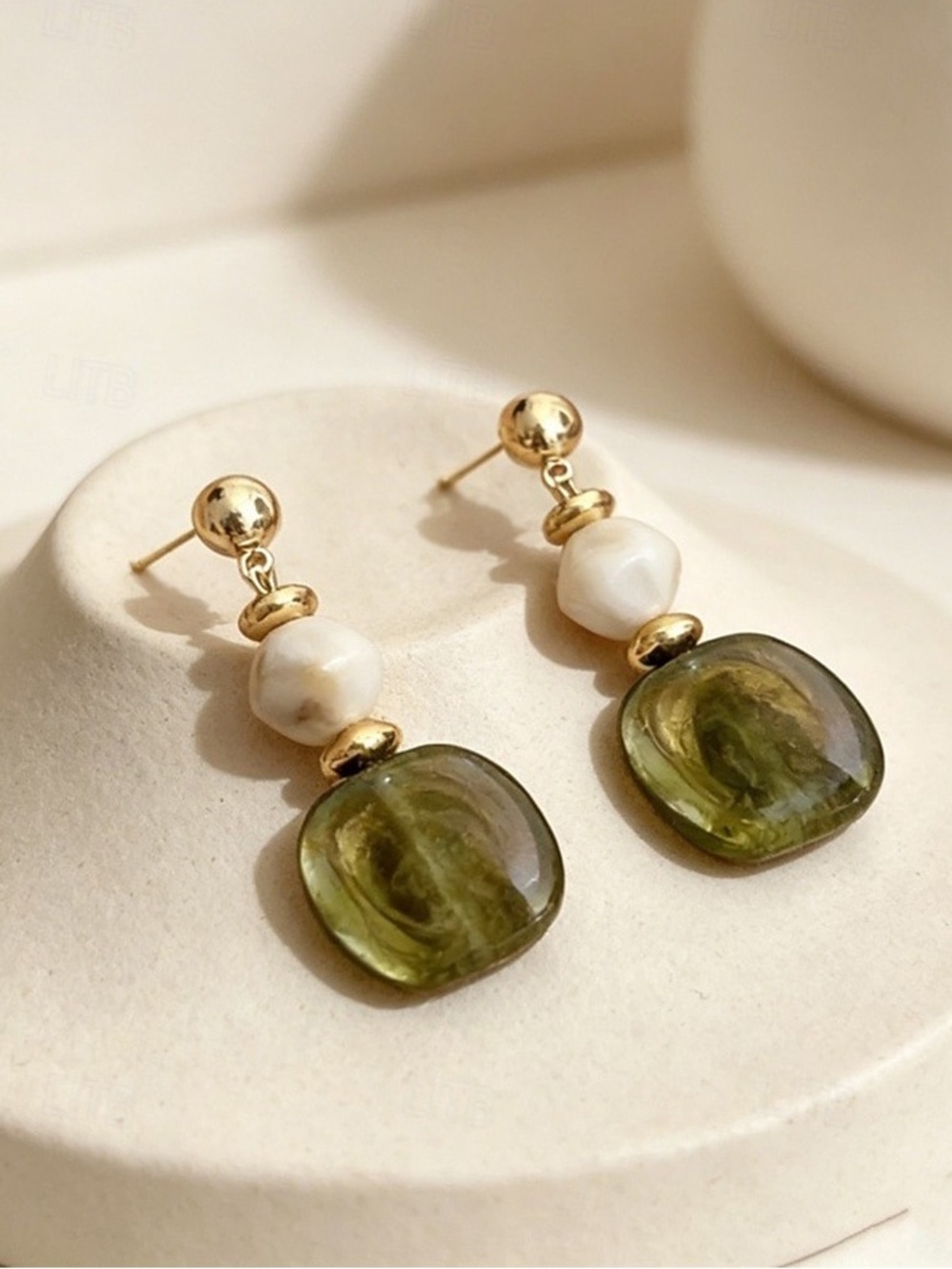 Anthropologie Olive Green Pearl Gold Tone Drop dangle Earrings Autumn Fall